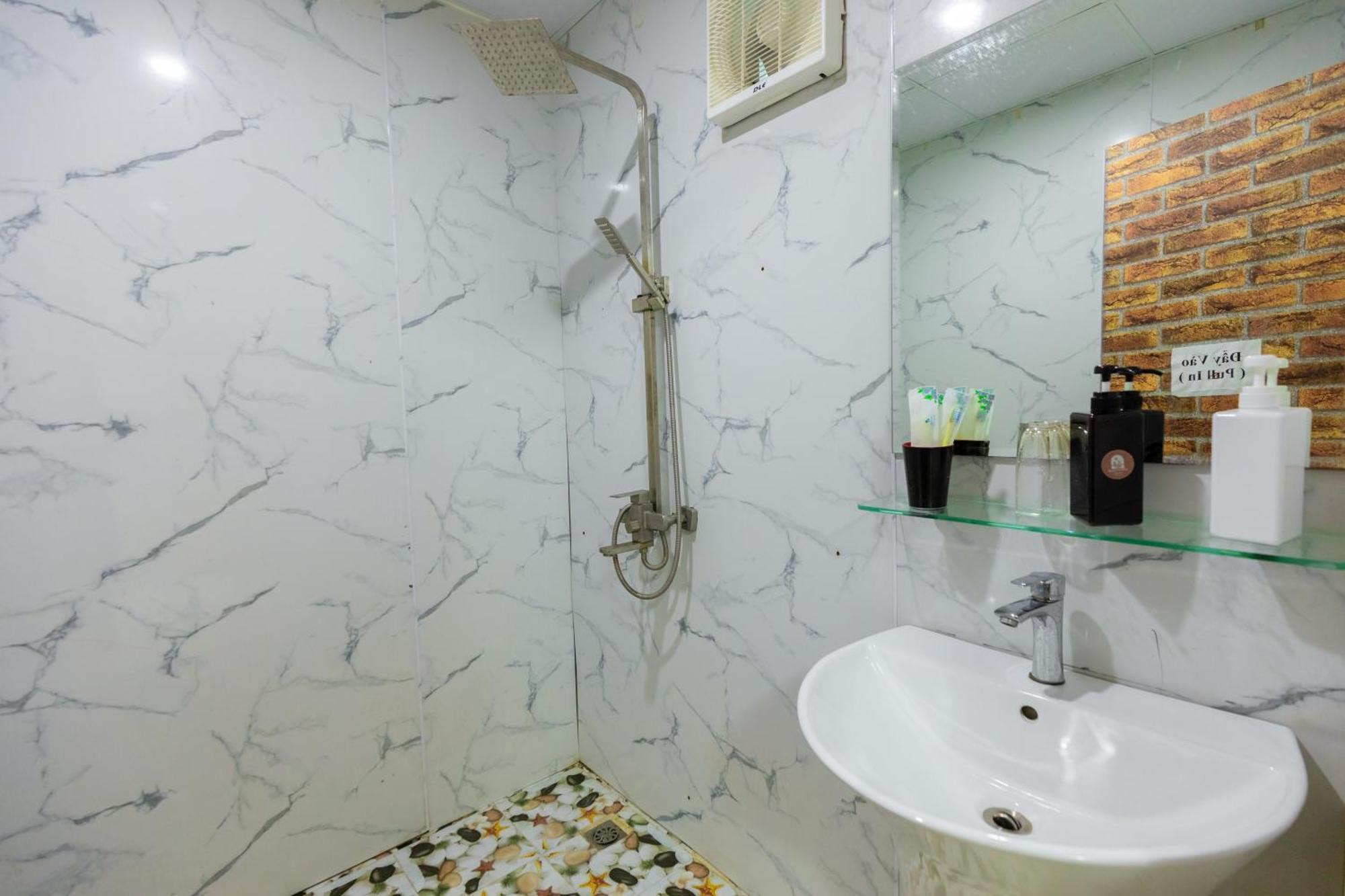 Victor Charlie Hostel Dong Khe Sau Exteriér fotografie